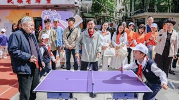 开云-“沪超”校园赛太燃了：徐寅生陆元盛手把手教小球员，“小版樊振东”有点猛|乒乓|程之|乒乓球|巨鹿|比赛_新浪体育_新浪新闻